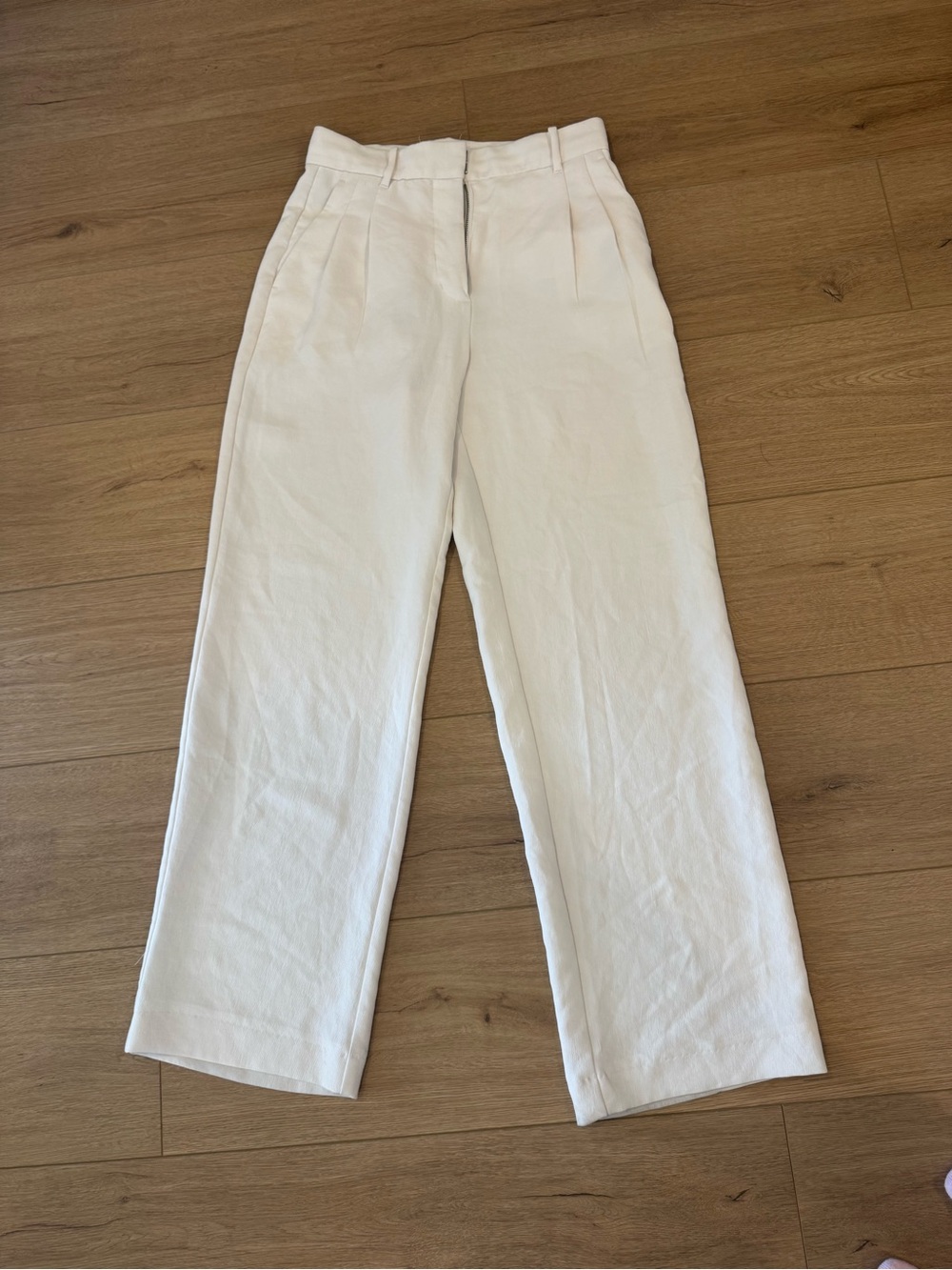 Aritzia High-Waist Straight-Leg Cream Pants